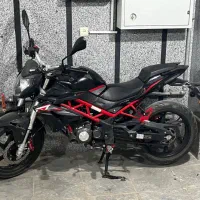 بنلی ۱۵۰ نیوفیس|موتورسیکلت|اصفهان, باغ گلها|دیوار