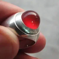 عقیق لامپی کهنه سرخ گلی یمنی الاصل