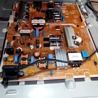 تعمیرات تخصصی تلویزیون های LED و LCD|خدمات پیشه و مهارت|قشم, |دیوار