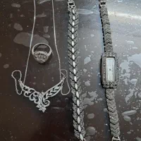 نقره|جواهرات|مشهد, پروین اعتصامی|دیوار