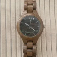 ساعت چوبی زنانه