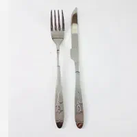 قاشق چنگال و کارد وچنگال نیوهوم مدل گل میخک|ظروف سرو و پذیرایی|یزد, |دیوار