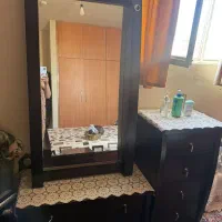 فروش تخت خواب و میز آرایش با کشوها|تخت و سرویس خواب|شاهین‌شهر, طالقانی|دیوار