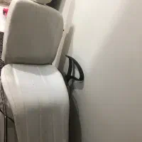 صندلی اصلاح سالم بدون کاور بدون  کوچکترین پارگشی