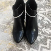 کفش نیم بوت