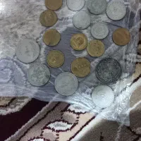 تعدادی سکه قدیمی