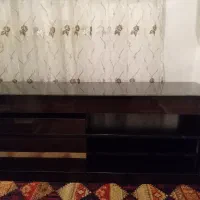 میز تلویزیون در حد نو ۲ میلیون