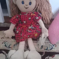 عروسک|اسباببازی بچه|درمیان, |دیوار