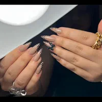 کاشت ناخن|خدمات آرایشگری و زیبایی|شیراز, شهرک پرواز|دیوار