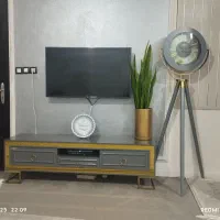 ست میز تلویزیون و ساعت ایستاده در حد نو|ساعت دیواری و تزئینی|رشت, حافظ آباد|دیوار