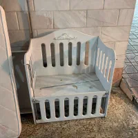 تخت کنار مادر