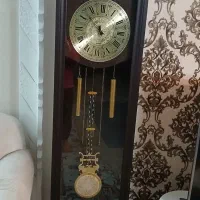 ساعت ایستاده نو  سالم‌بدون‌ هیچ مشکلی در حال کار