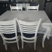 بخاری ومیز ناهار خوری