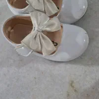کفش بچگانه کاملا نو