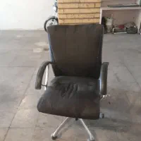 صندلی اداری قدیمی