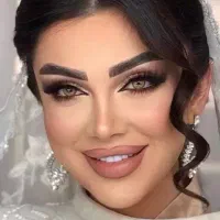 میکاپ آرتیست حرفه‌ای