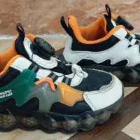 2 عدد کفش|کفش و لباس بچه|آبادان, |دیوار