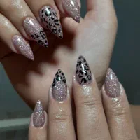 کاشت ناخن ، خدمات ناخن در فاز۳ سهند|خدمات آرایشگری و زیبایی|سهند, |دیوار