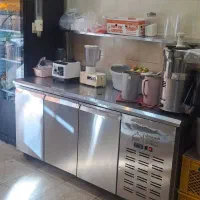 فریزر همراه میز کار