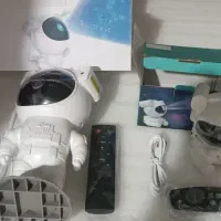 شب خواب آدم فضایی و طرح ماه و پروژکتور خورشیدی