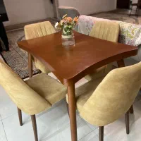 ناهار خوری ۴ نفره