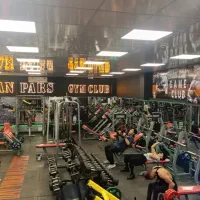 باشگاه بدنسازی هیرمند 5