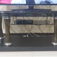 میز تلویزیون شیشه ای