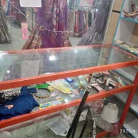 ویترین درحدنوفقط یه شیشه اش شکسته قیمت ۲ملیون