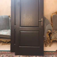 درب اتاق و سرویس بهداشتی