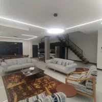 ویلای دوبلکس با استخر وآلاچیق سرپوشیده