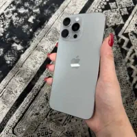 ایفون ایکس ار در شاستی ۱۵ پرو