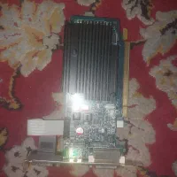 تعدادی قطعه کامپیوتر