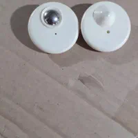 گیت لباس+۲۰۰عددتگ دزدگیرومگنت(کارکرده در حدنو)|فروشگاه و مغازه|بیرجند, |دیوار