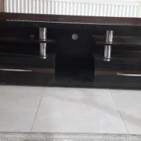 تلویزیون همراه میز