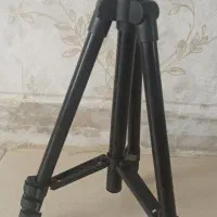 سه پایه دوربین یا گوشی