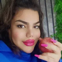 کاشت ناخن تخصصی میکاپ تخصصی سالن عروس سولماز