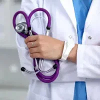 پزشک عمومی خانم