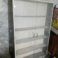 دکوری و کتابخانه