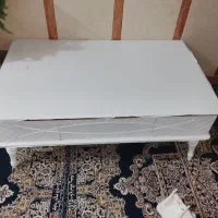 یک عدد جلو مبلی سه تا گل میز سالم تمیز