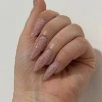 کاشت و ترمیم ناخن