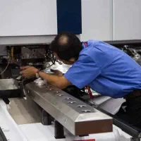 تعمیرات انواع دستگاه های صنعتی و ماشین ابزار