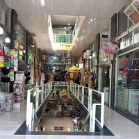 فروش مغازه پوشاک باسابقه ۳۰ ساله