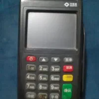 یک دستگاه کارت خوان