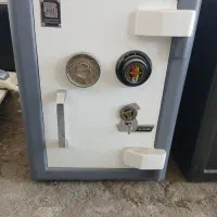 گاوصندوق ۲۰۰krکوتاه برند کاوه در حدنو درب جدا شو