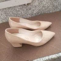 چند جفت کفش|کیف، کفش، کمربند|اردبیل, |دیوار