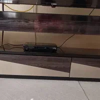 میز زیر تلویزیون