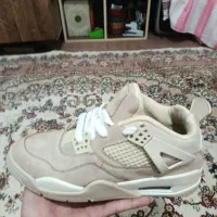 کفش|کیف، کفش، کمربند|کنگاور, |دیوار