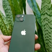 آیفون 13 خاص و کمیاب همراه با لوازم جانبی