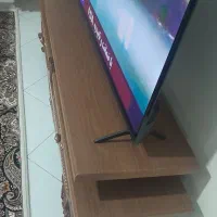 میز تلویزیون در حد نو خیلی سالم