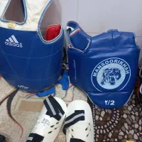 هوگو تکواندو|تجهیزات ورزشی|ری, علایین|دیوار